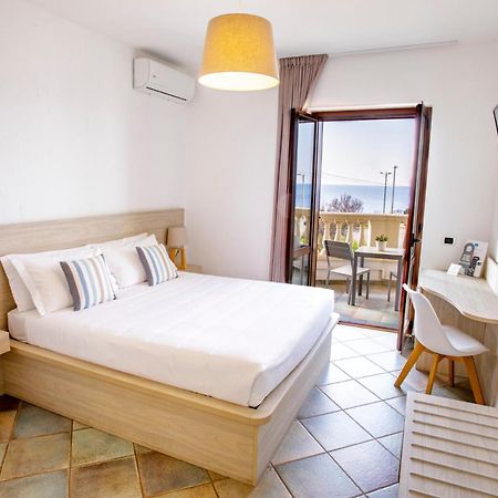 Hotel Corallo Santa Maria al Bagno Luaran gambar