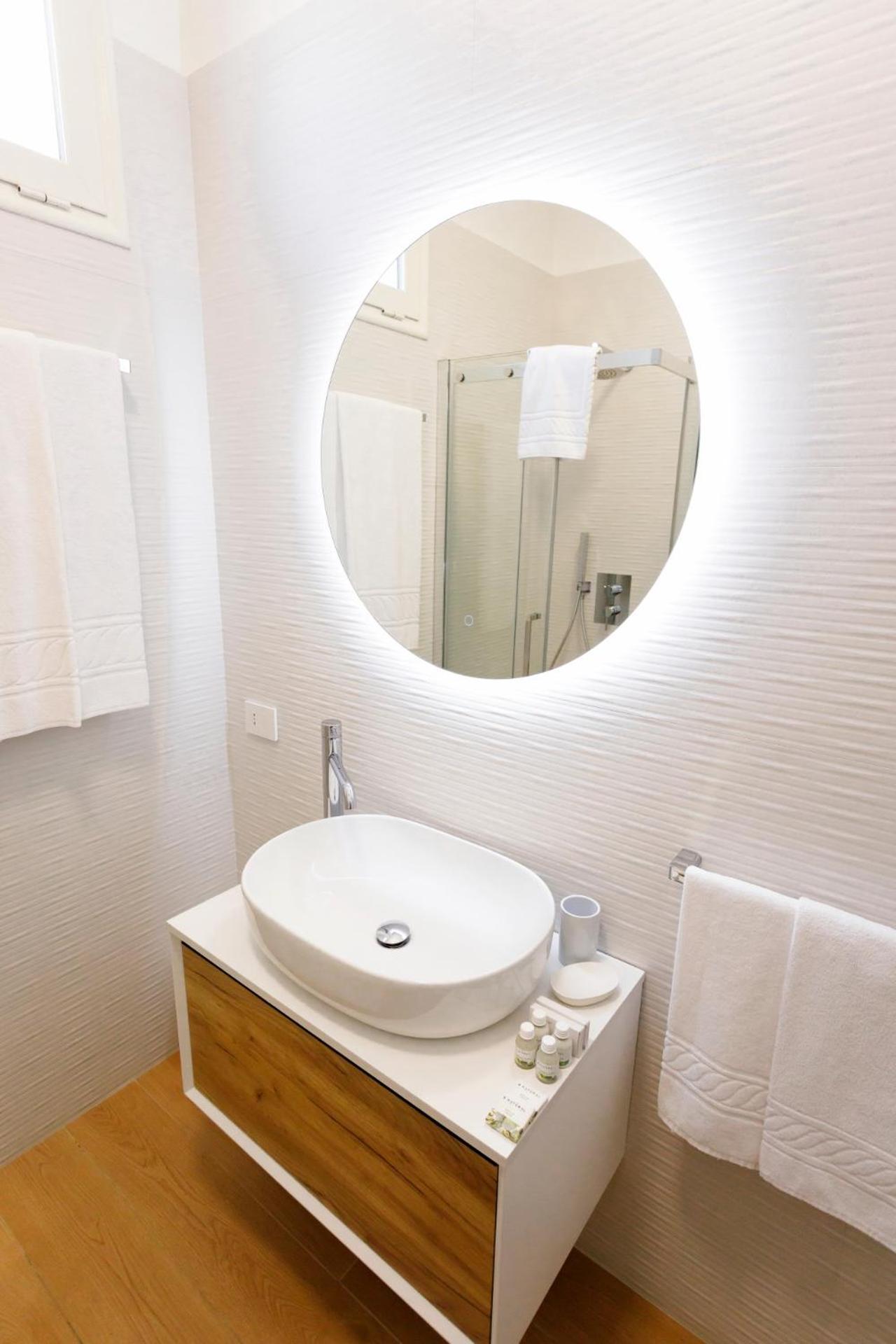 Hotel Corallo Santa Maria al Bagno Bilik gambar